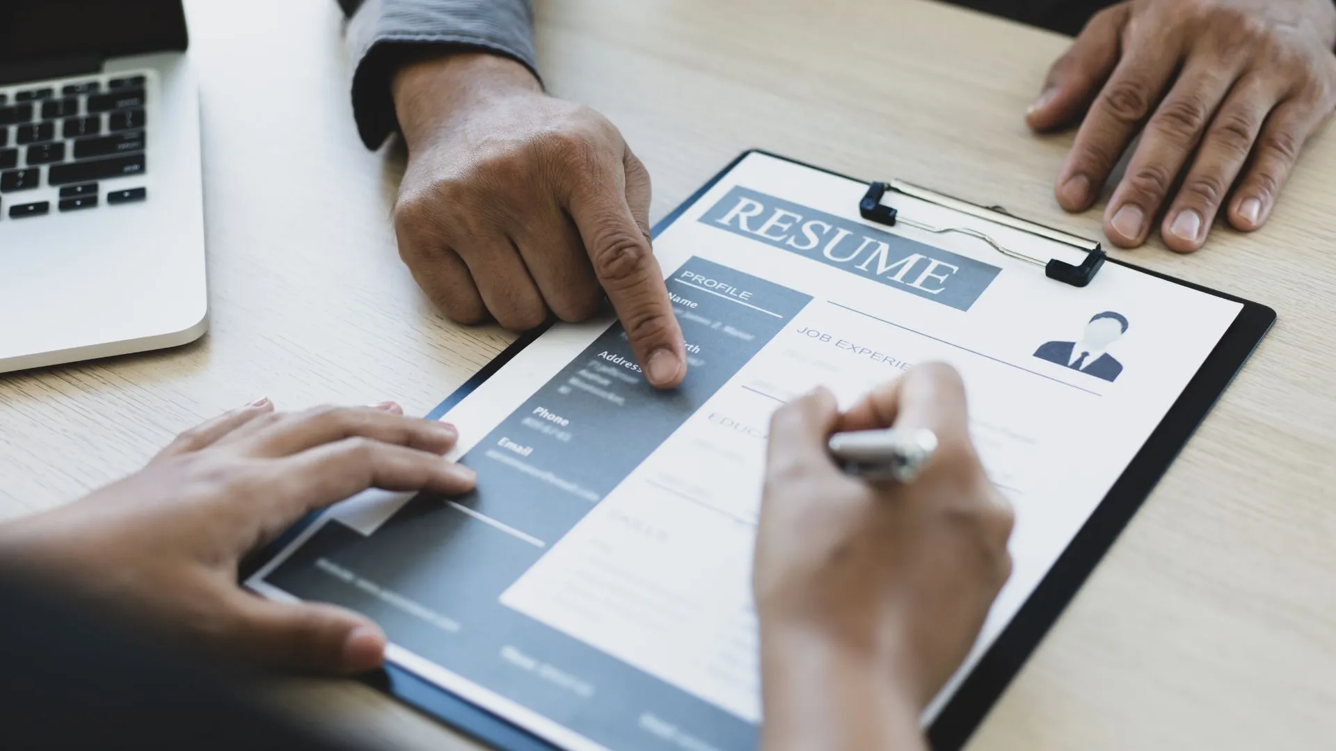 Read more about the article Creating a Lean Startup: How Consulting Firms Help Founders Optimize Resources
